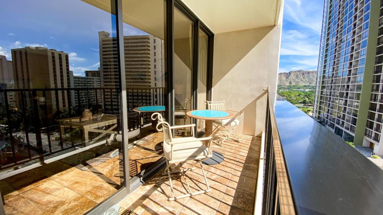 Waikiki Banyan Suites W Free Parking Гонолулу Екстер'єр фото