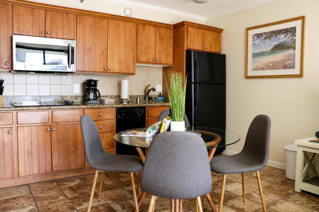 Waikiki Banyan Suites W Free Parking Гонолулу Екстер'єр фото
