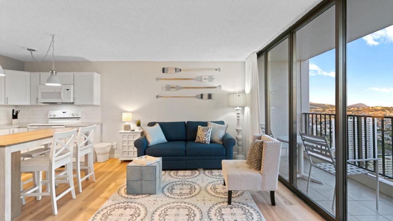 Waikiki Banyan Suites W Free Parking Гонолулу Екстер'єр фото