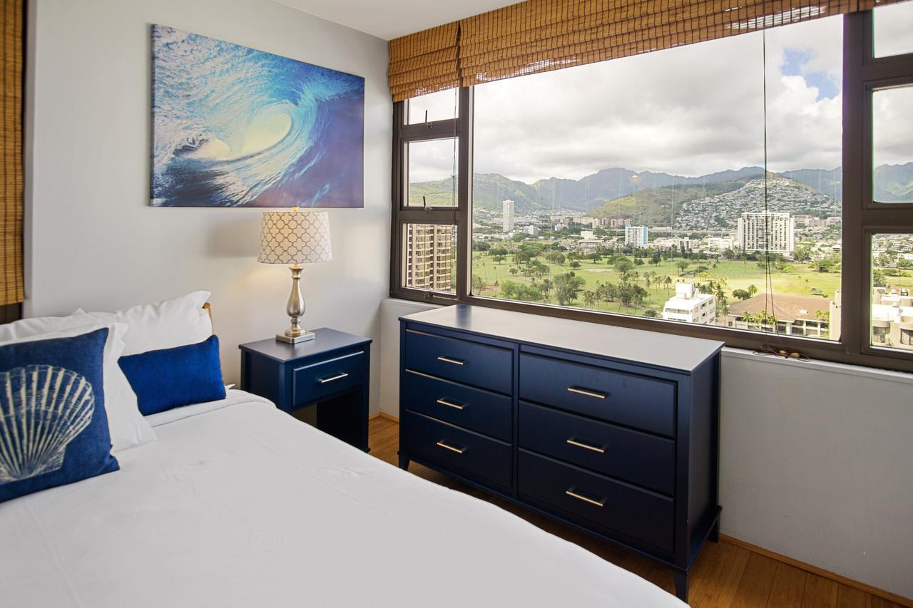 Waikiki Banyan Suites W Free Parking Гонолулу Екстер'єр фото