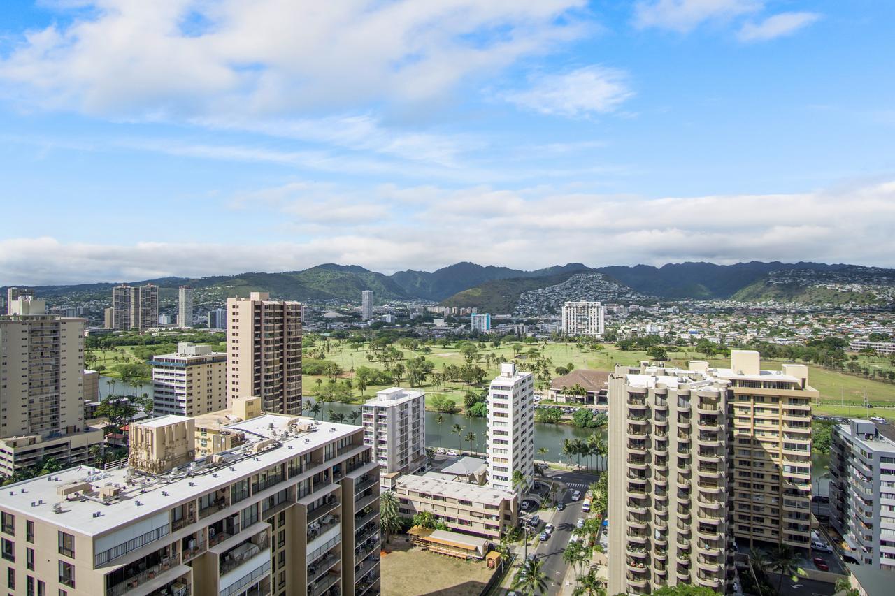 Waikiki Banyan Suites W Free Parking Гонолулу Екстер'єр фото
